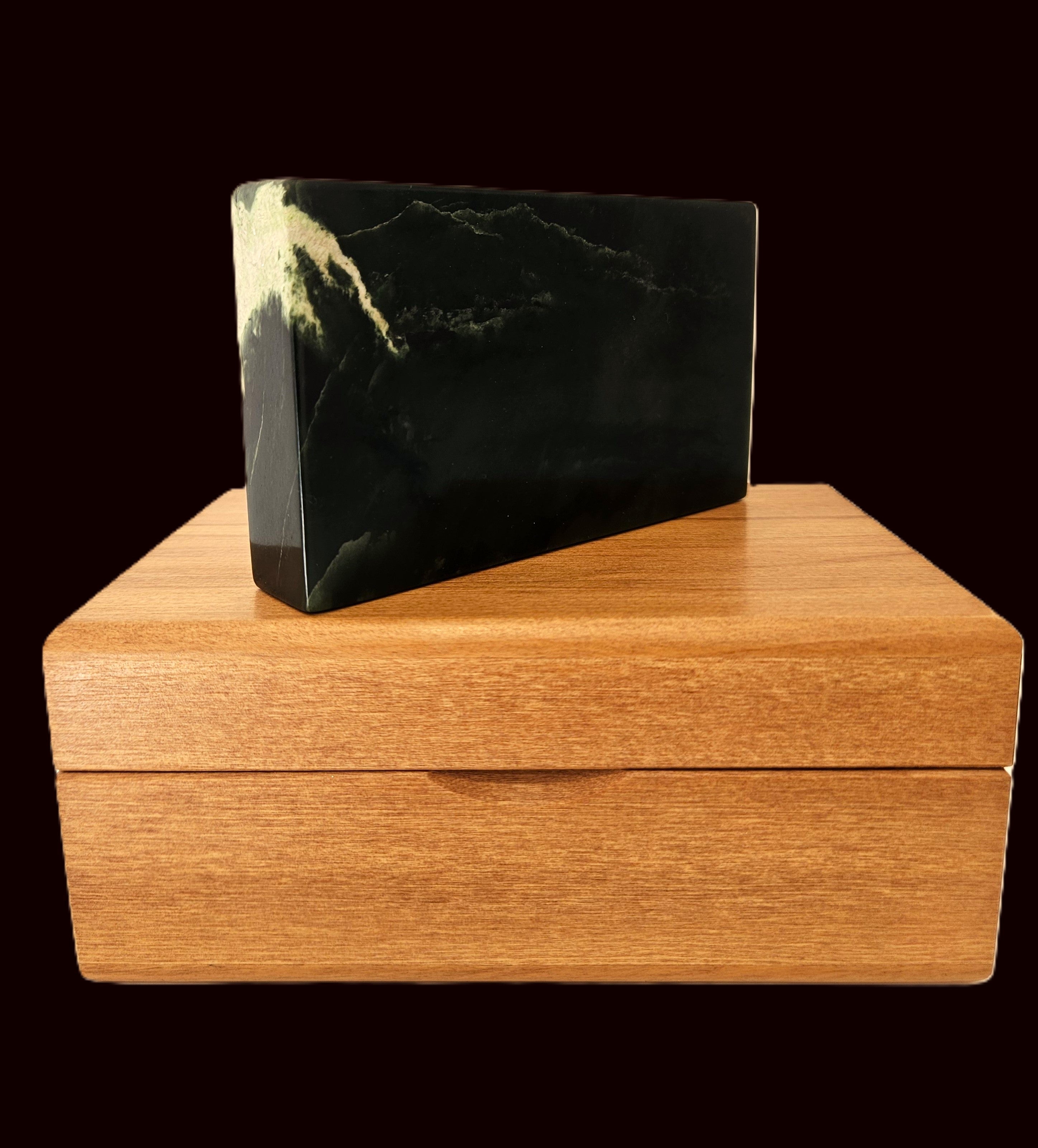 Jade tablet in rimu presentation box (KA0006)