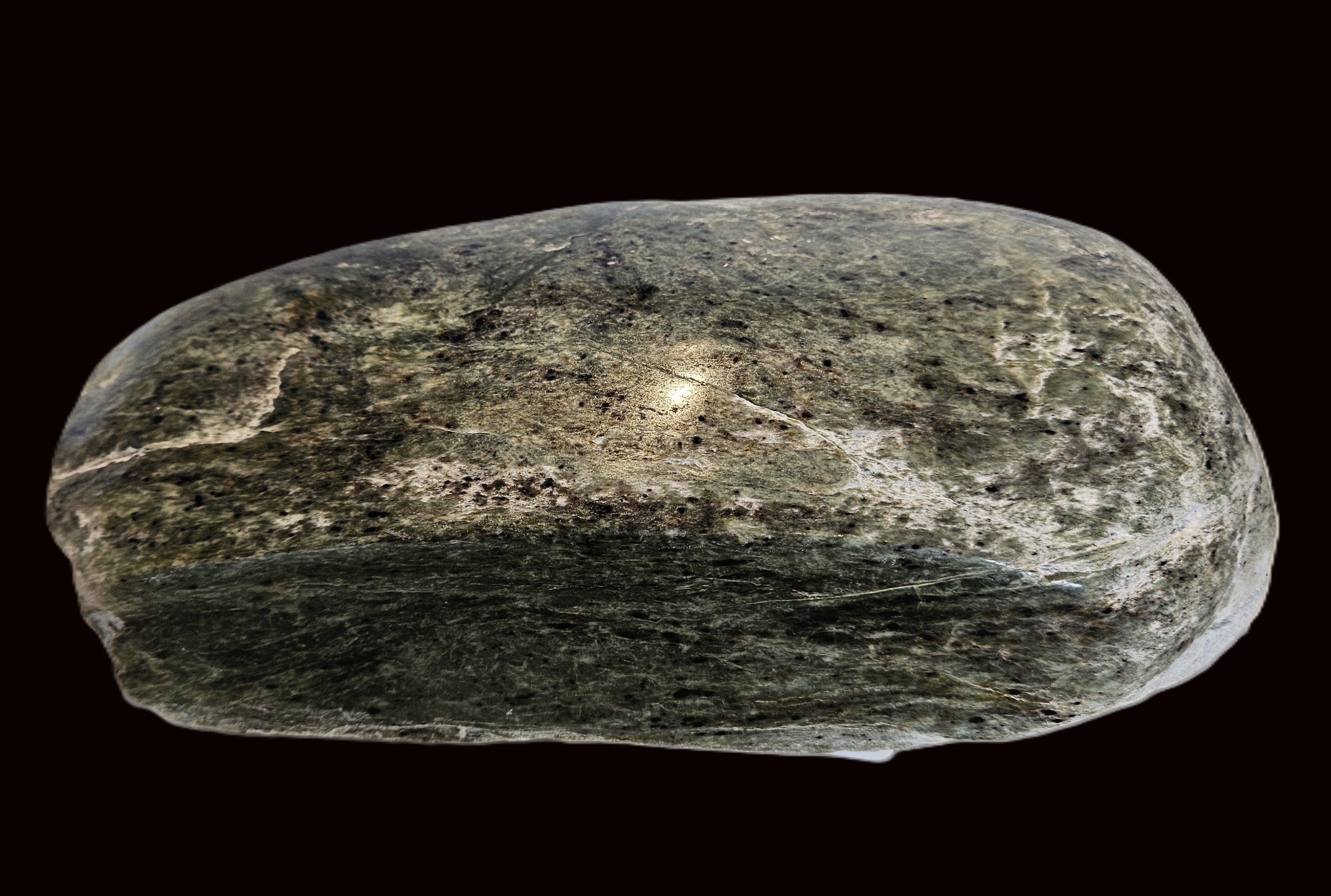 Kawakawa jade carvers stone, second view