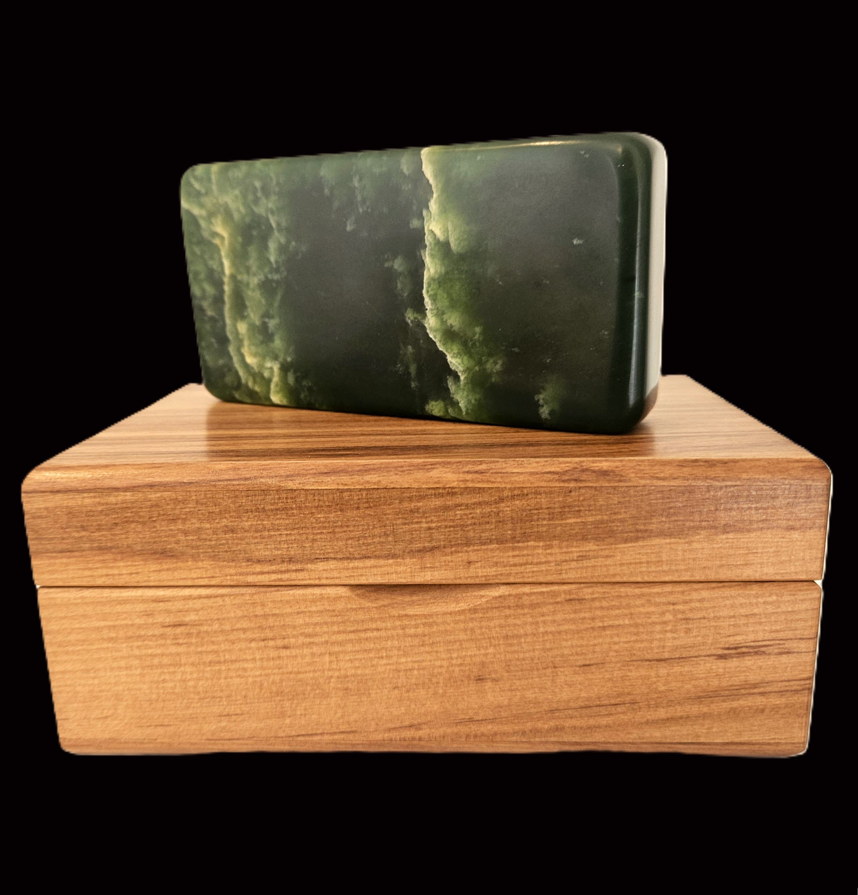 Jade tablet in rimu presentation box (MF0004)